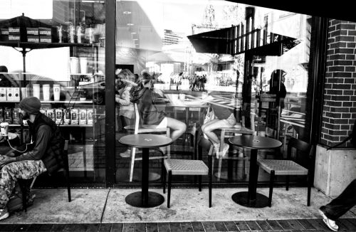 Coffeeshop in B&W